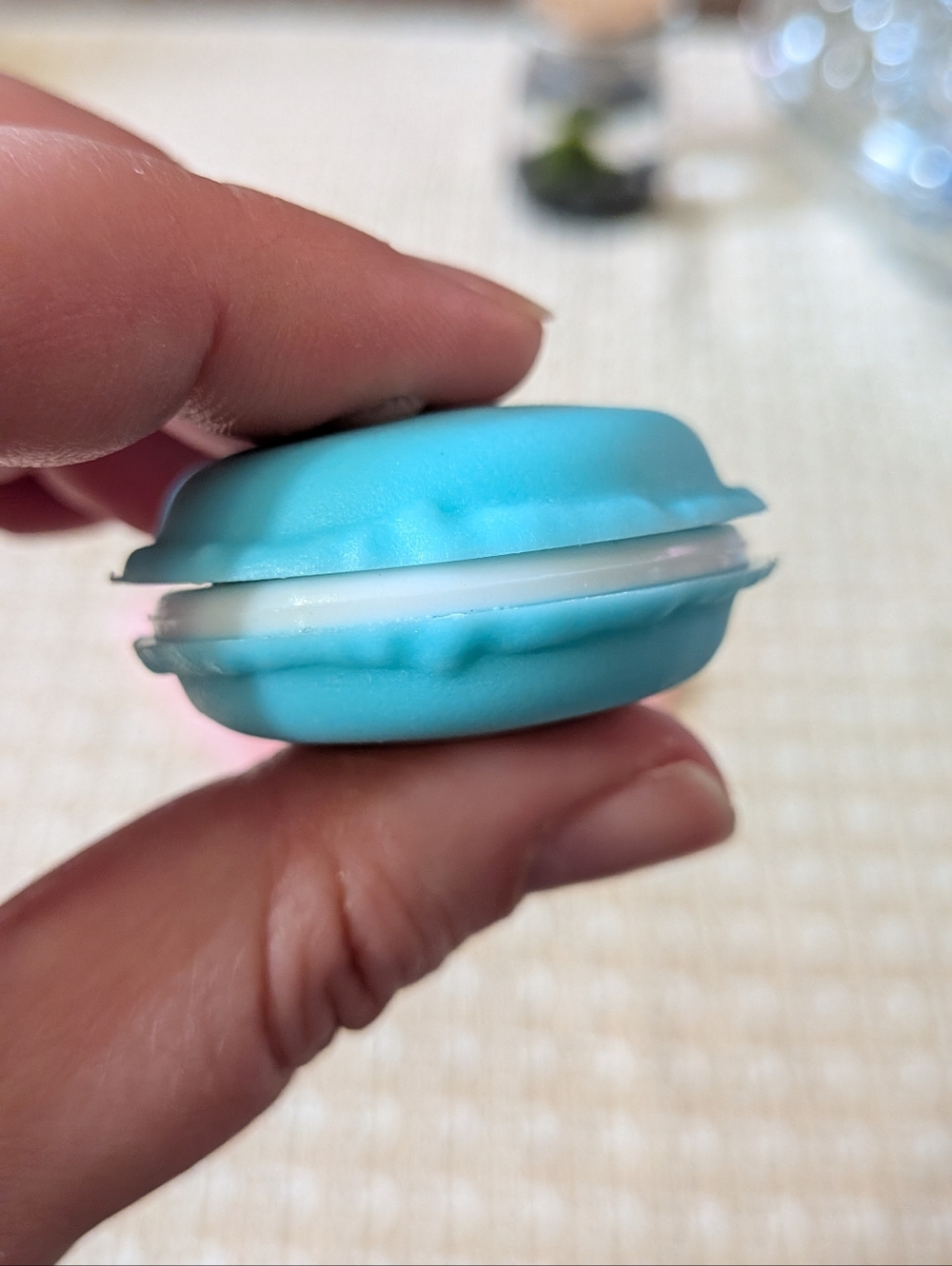 Blue Macaroon Pin Surprise - Picture 4 of 4